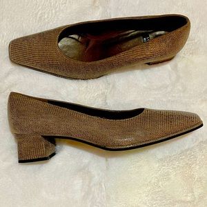 Vintage Stuart Weitzman women's shoes size 8B suede snake skin